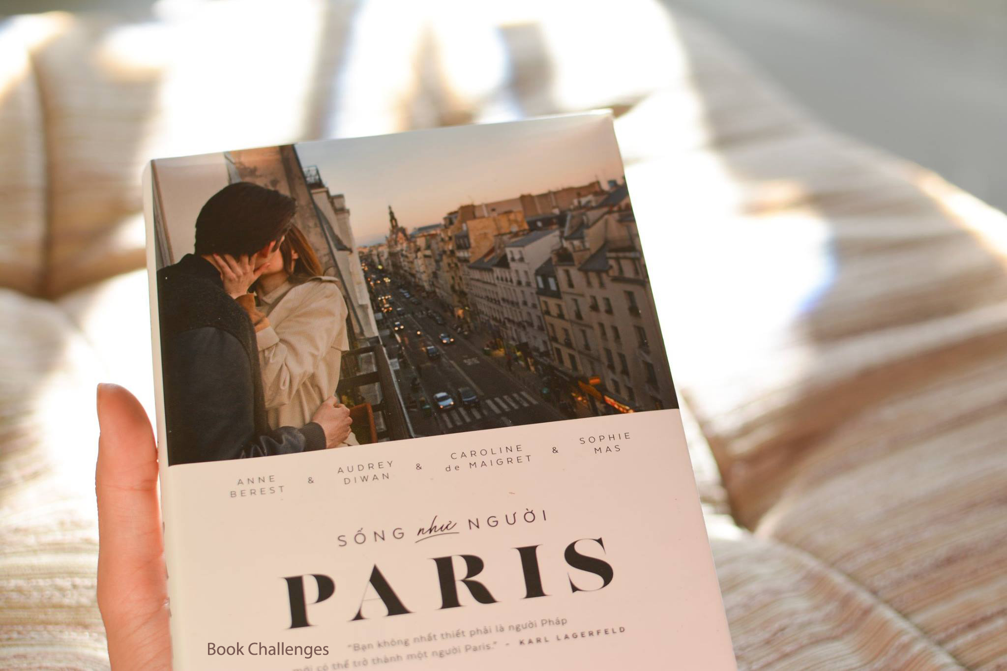 Sách Sống như người Paris